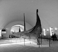 Древний корабль викингов в музее Осло