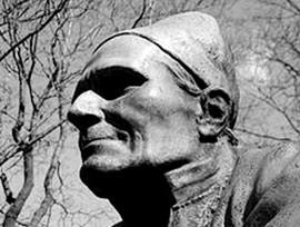 Ижорка Ларин Параске. Фрагмент памятника рунопевцам в Хельсинки